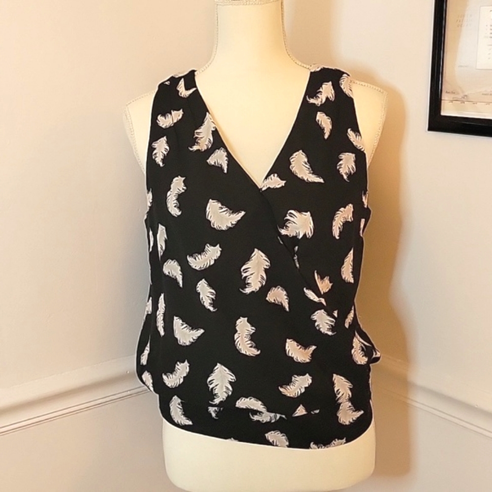 White House Black Market Sleeveless Feather Print Black and White Top wo…
